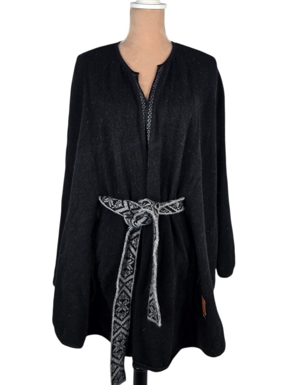 Dale of Norway Freja Poncho Cape Cashmere Merino Wool Belted Nordic Black Small
